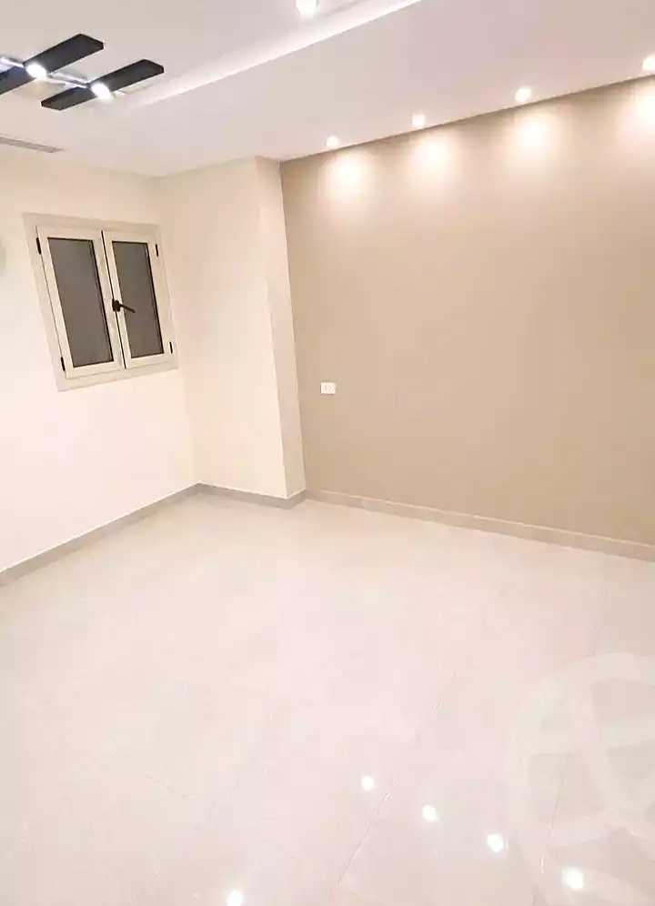 https://aqarmap.com.eg/ar/listing/7157612-for-rent-alexandria-ganaklis
