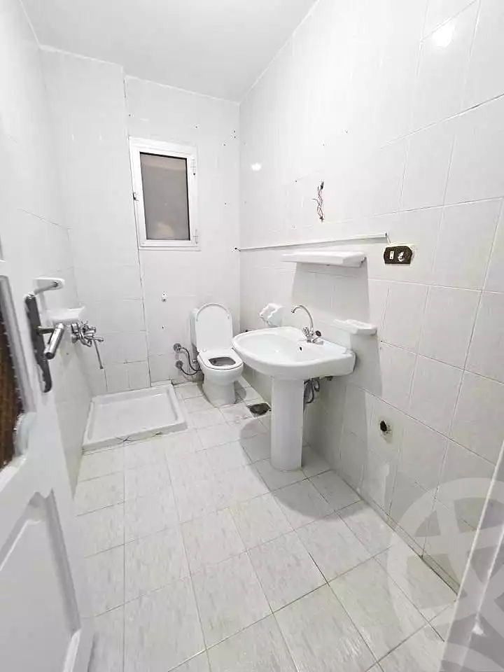 https://aqarmap.com.eg/ar/listing/7157810-for-sale-alexandria-al-agamy-shataa-el-nakheel