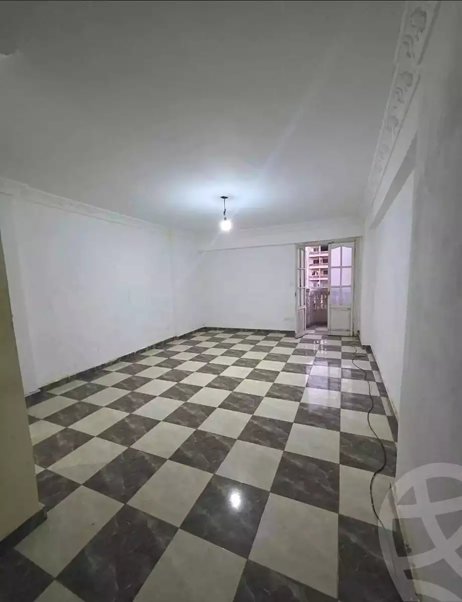 https://aqarmap.com.eg/ar/listing/7158259-for-sale-alexandria-sydy-bshr-sydy-bshr-bhry-shr-khld-bn-lwlyd