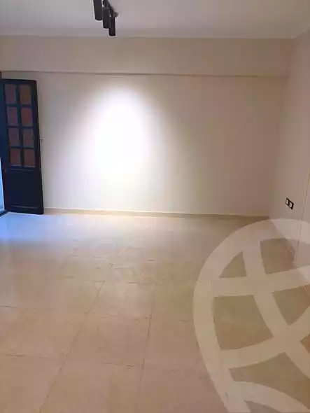 https://aqarmap.com.eg/en/listing/7158400-for-sale-cairo-helwan-helwan-el-sharkeya-mostafa-safwat-st