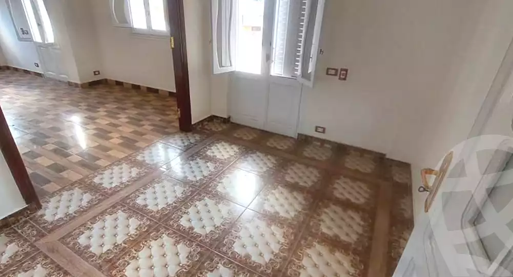 https://aqarmap.com.eg/en/listing/7158566-for-rent-alexandria-shds