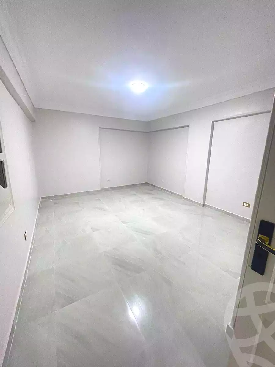 https://aqarmap.com.eg/ar/listing/7158571-for-sale-alexandria-el-asafra-l-sfr-bhry