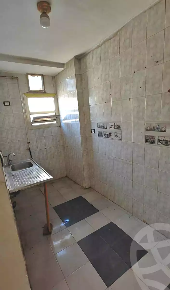 https://aqarmap.com.eg/en/listing/7158680-for-sale-cairo-helwan-helwan-el-sharkeya-mostafa-safwat-st