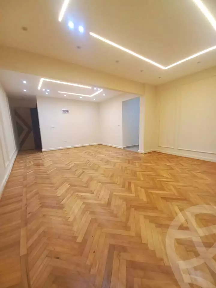 https://aqarmap.com.eg/ar/listing/7158713-for-sale-alexandria-miami-shr-jml-bd-lnsr