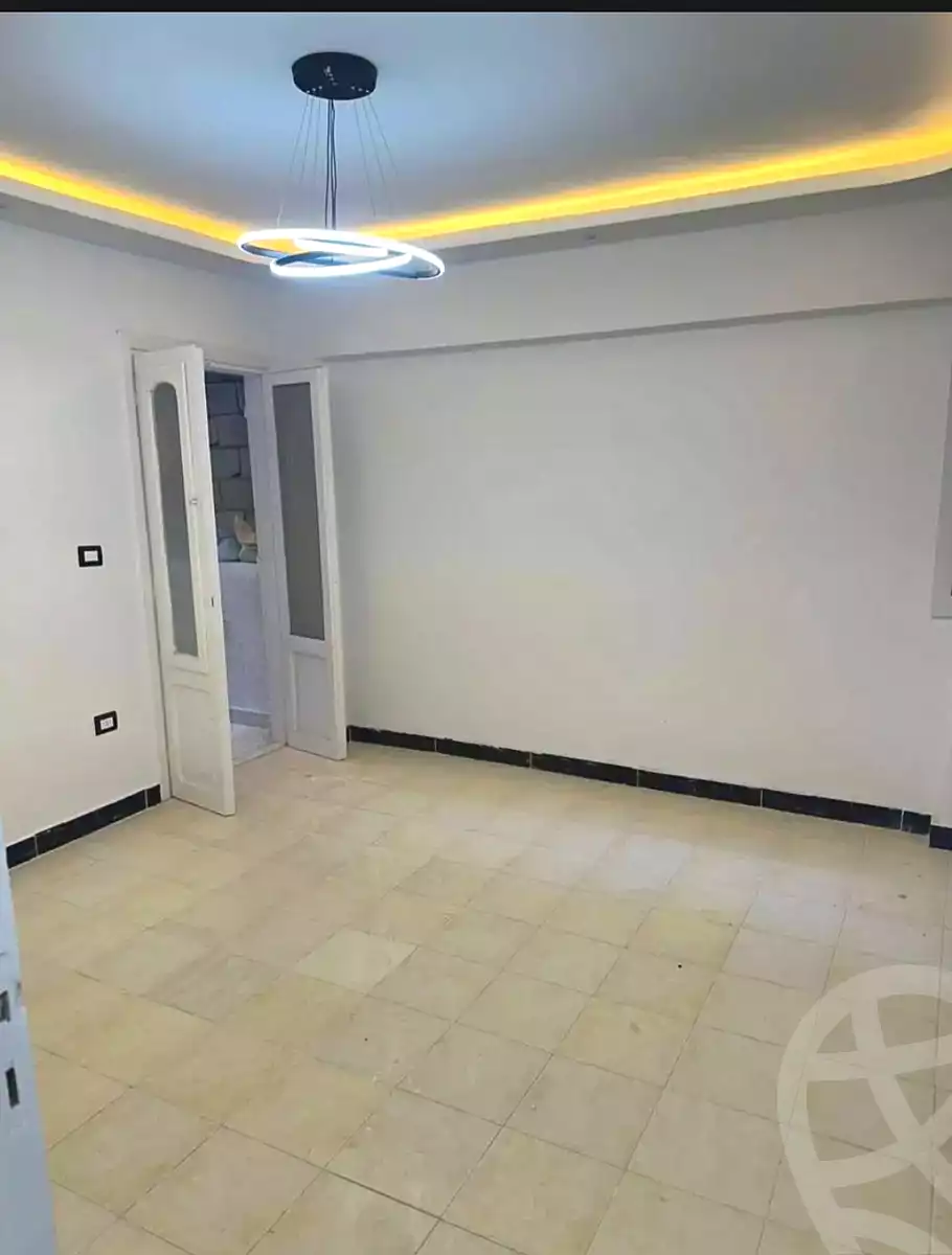 https://aqarmap.com.eg/ar/listing/7158829-for-sale-alexandria-al-agamy-el-hanouvel-radwan-st