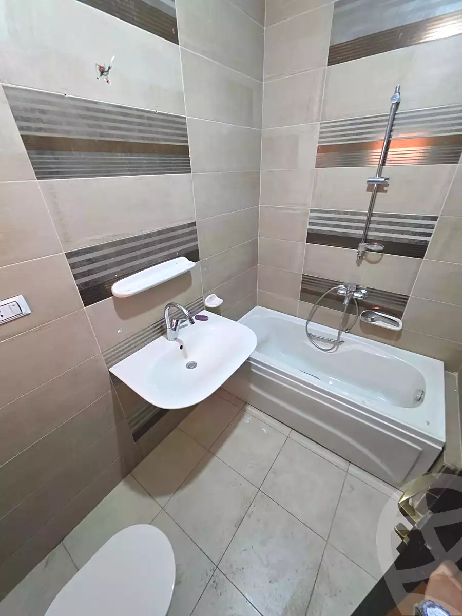 https://aqarmap.com.eg/ar/listing/7159116-for-rent-cairo-new-cairo-el-banafsg-el-banafsag-omarat-al-gabri-st