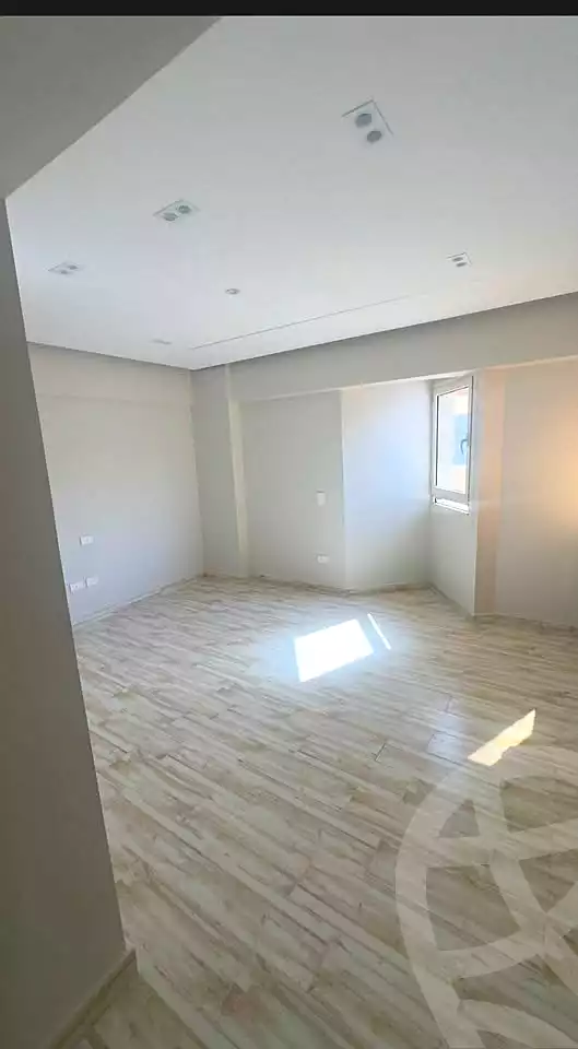 https://aqarmap.com.eg/ar/listing/7159146-for-rent-alexandria-lsywf-gamila-city-compound
