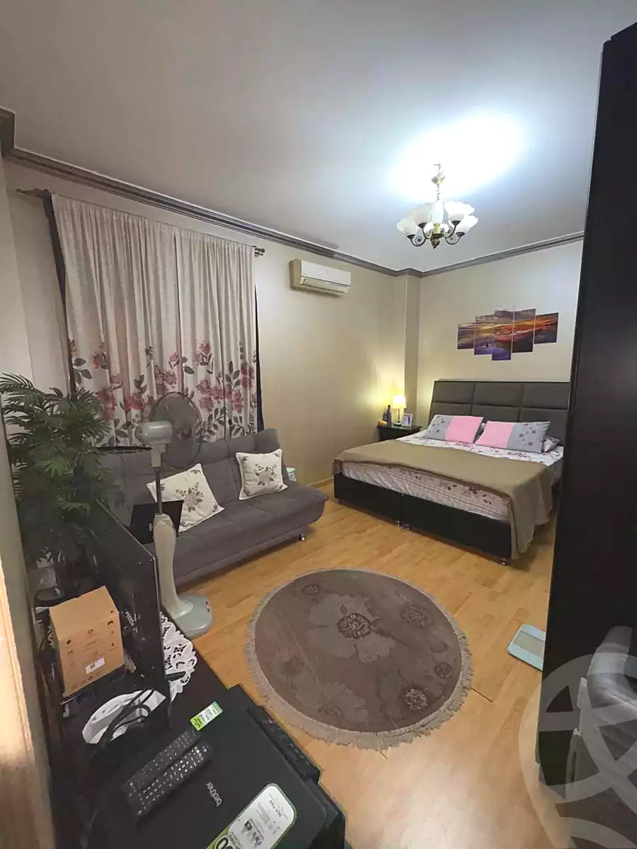 https://aqarmap.com.eg/ar/listing/7159167-for-sale-cairo-new-cairo-ganob-el-akadamiya-south-academy-d-abbas-mahmoud-el-akad-st