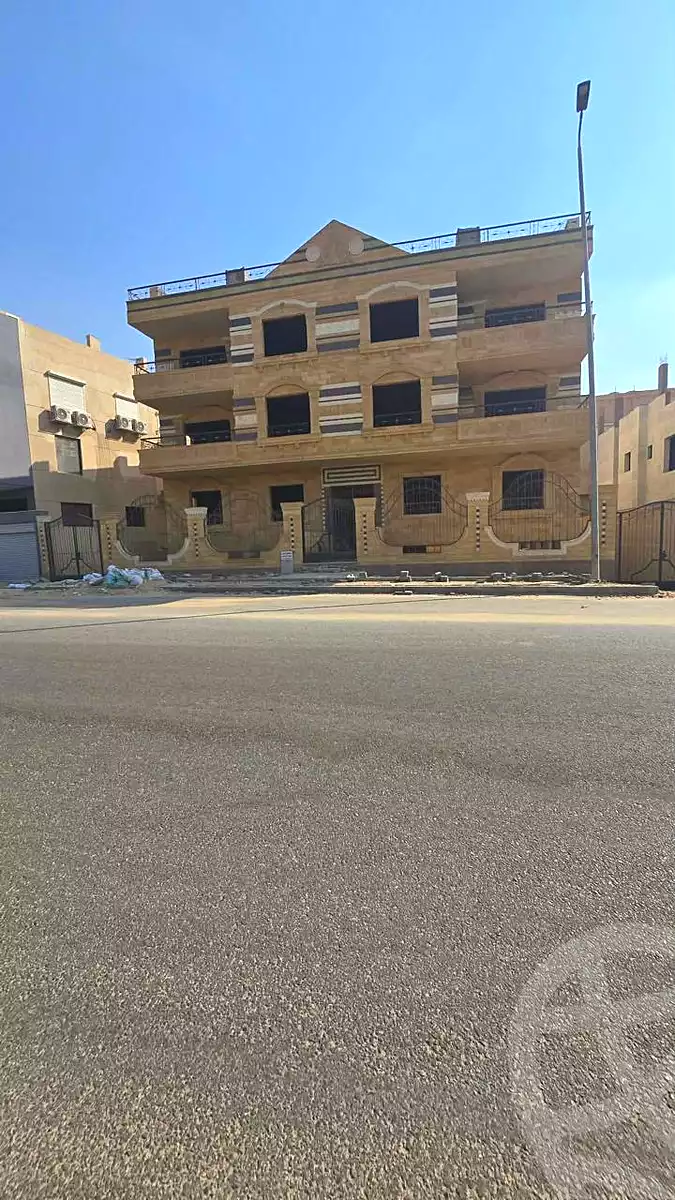 https://aqarmap.com.eg/ar/listing/7159379-for-sale-cairo-new-cairo-gharb-el-golf-emtedad-gharb-el-golf