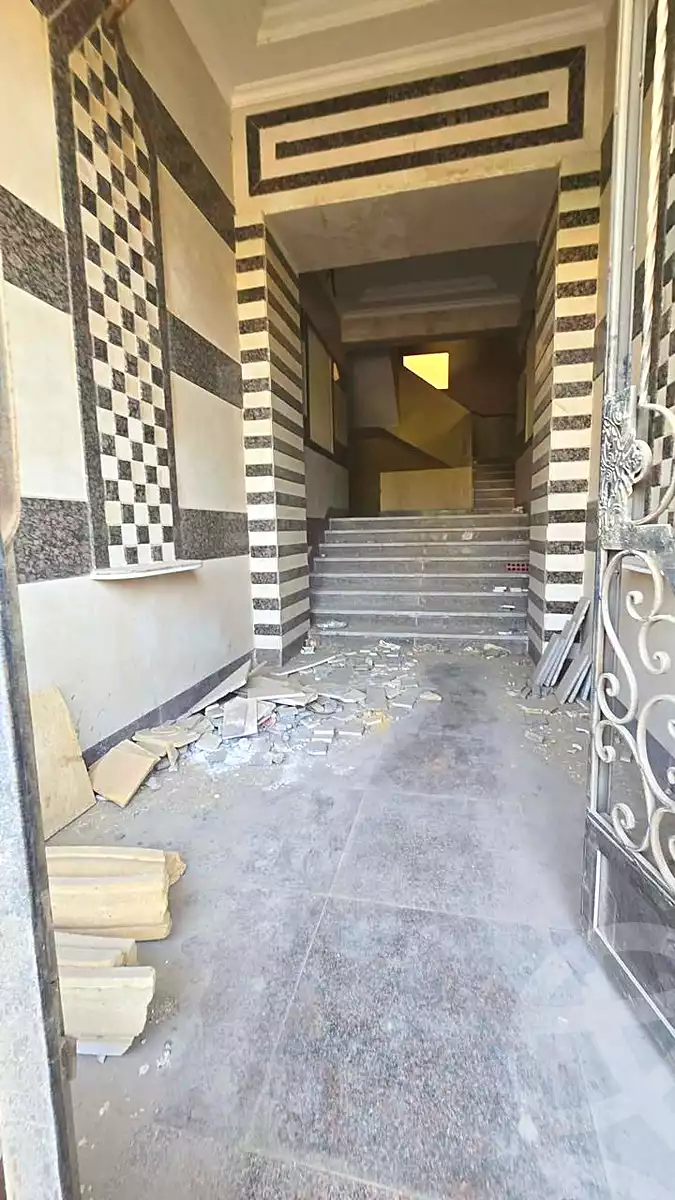 https://aqarmap.com.eg/ar/listing/7159443-for-sale-cairo-new-cairo-gharb-el-golf-emtedad-gharb-el-golf