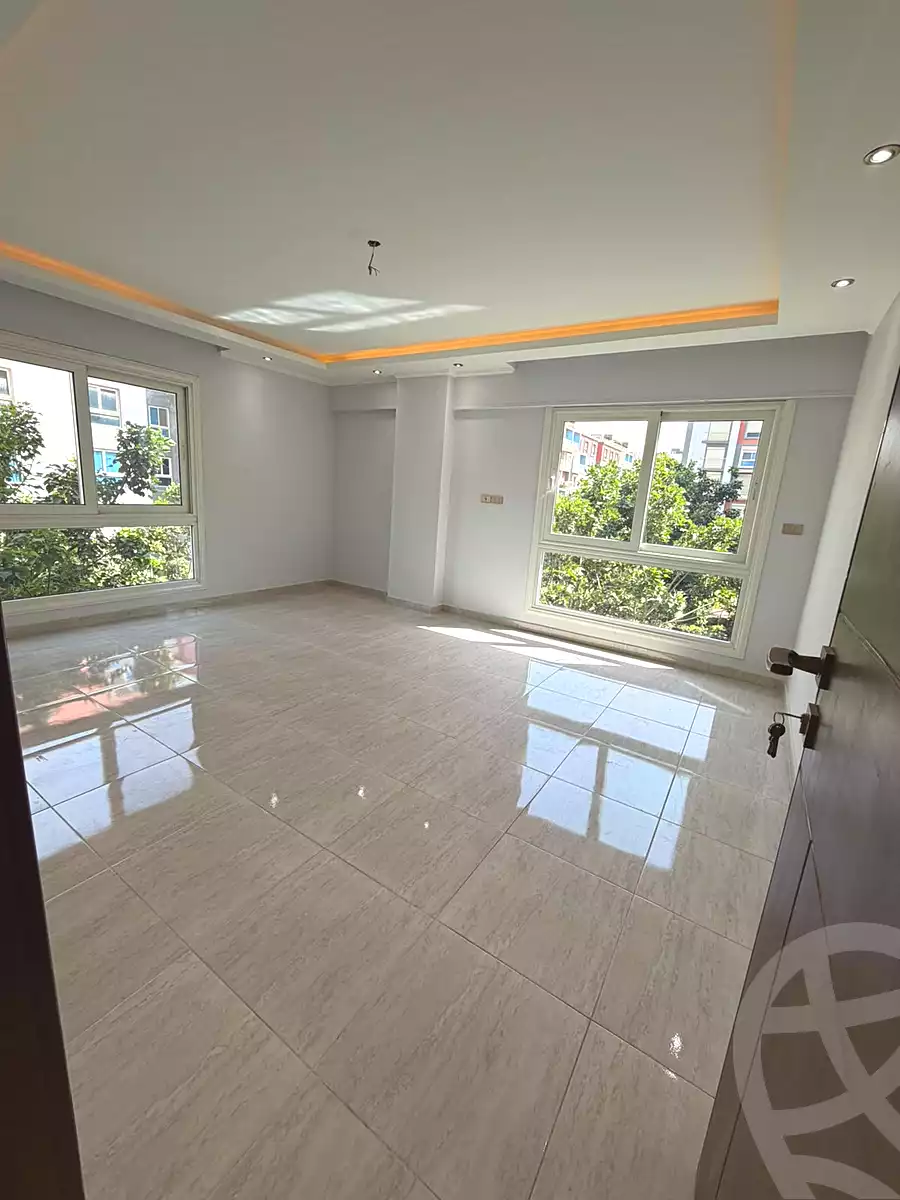 https://aqarmap.com.eg/ar/listing/7159569-for-sale-cairo-new-cairo-compounds-mwrd-fq-llttwyr