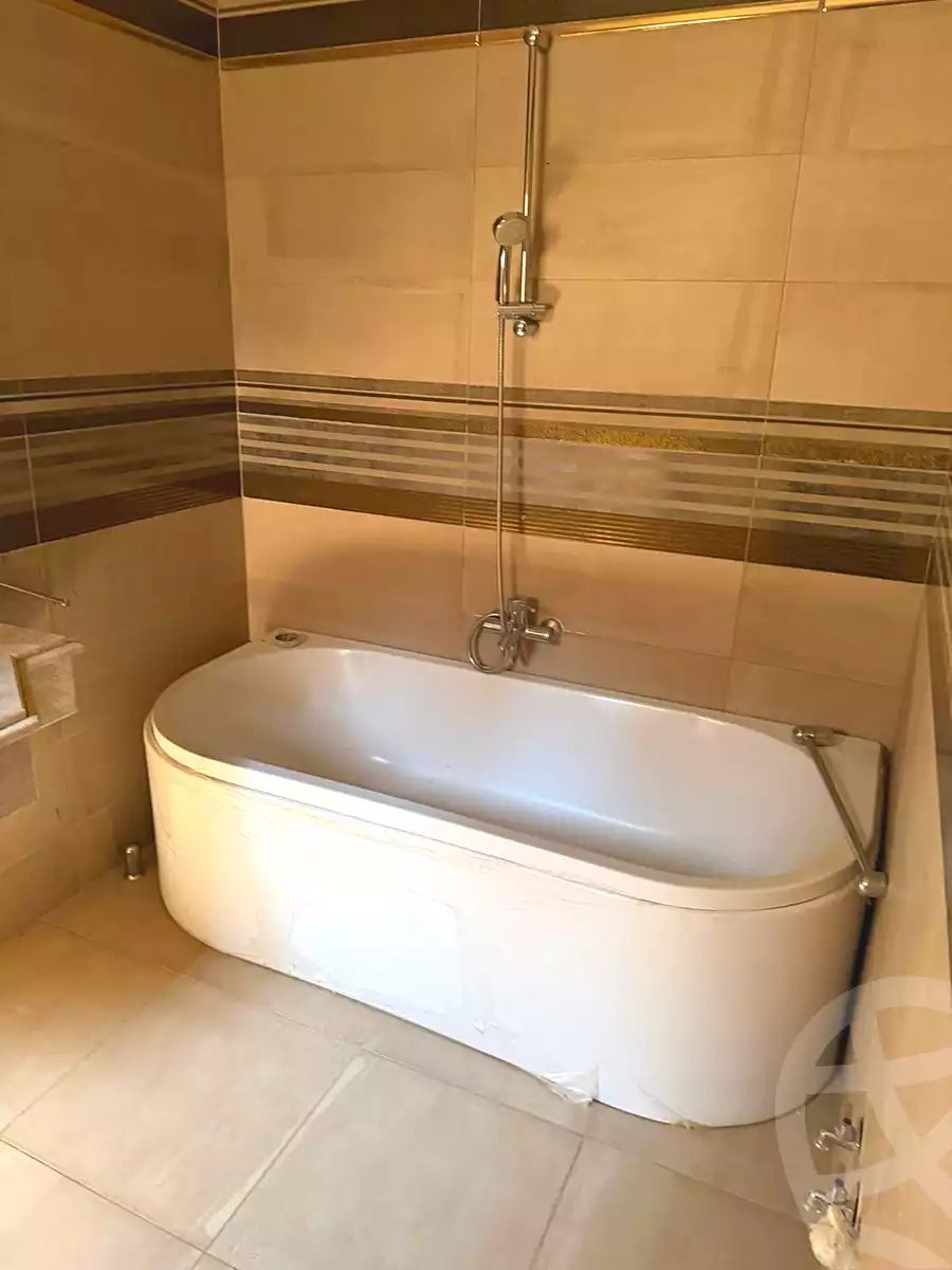 https://aqarmap.com.eg/ar/listing/7159733-for-sale-cairo-new-cairo-el-banafsg-el-banafsag-omarat-al-gabri-st