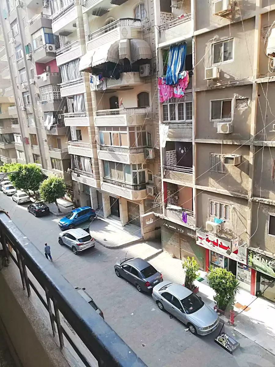 https://aqarmap.com.eg/en/listing/7160090-for-sale-cairo-el-zaytun-lzytwn-lbhry-salim-al-awal-st