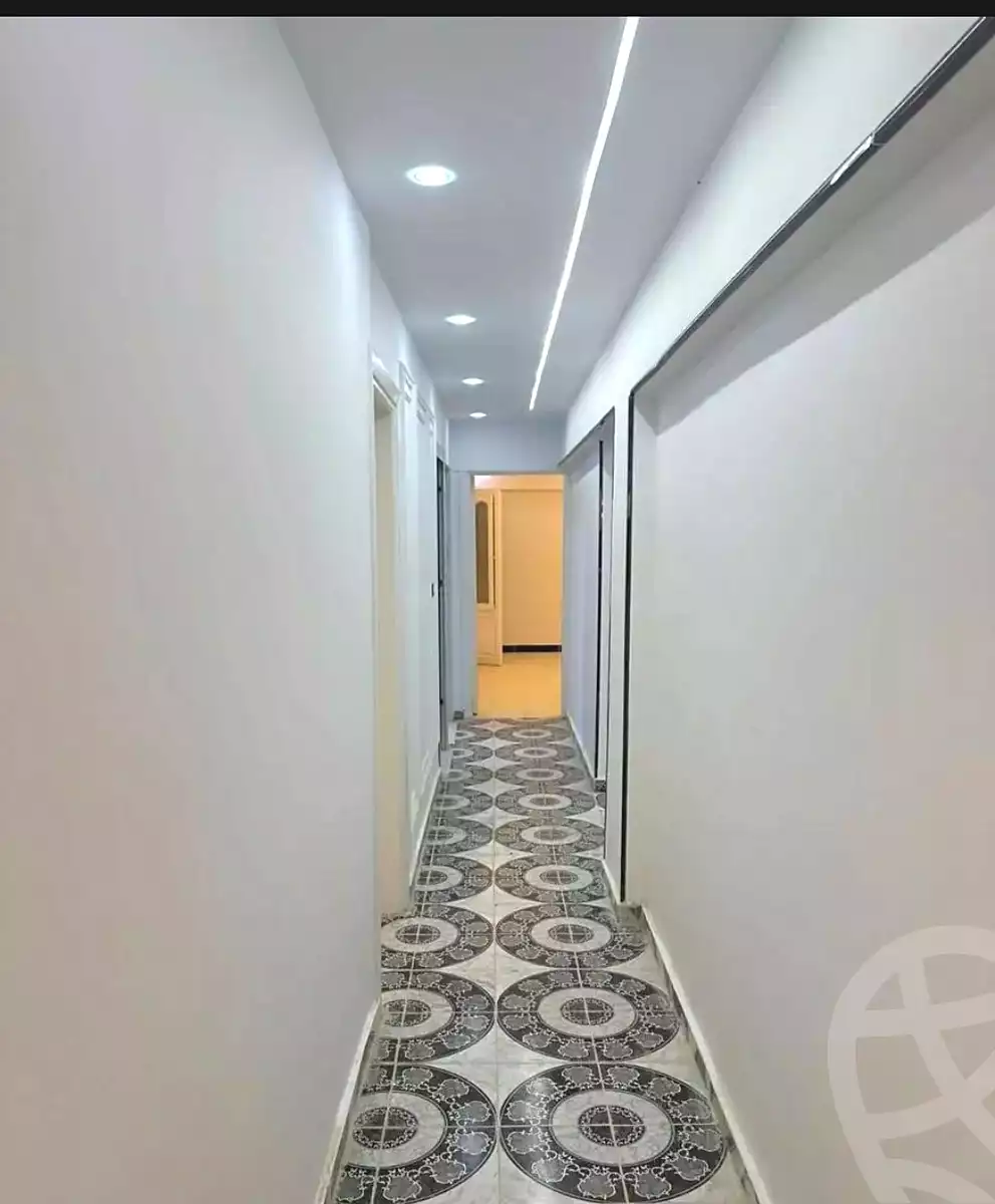 https://aqarmap.com.eg/ar/listing/7160138-for-sale-alexandria-al-agamy-el-hanouvel-radwan-st