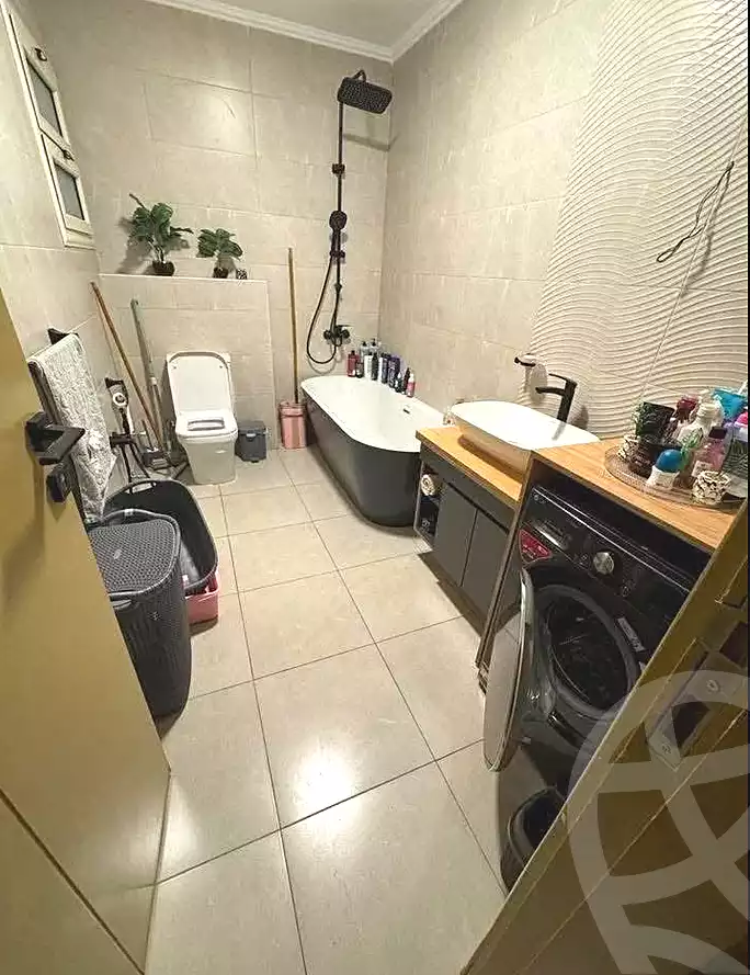 https://aqarmap.com.eg/ar/listing/7160795-for-sale-cairo-ain-shams-alf-maskn-ismail-el-fangari-st