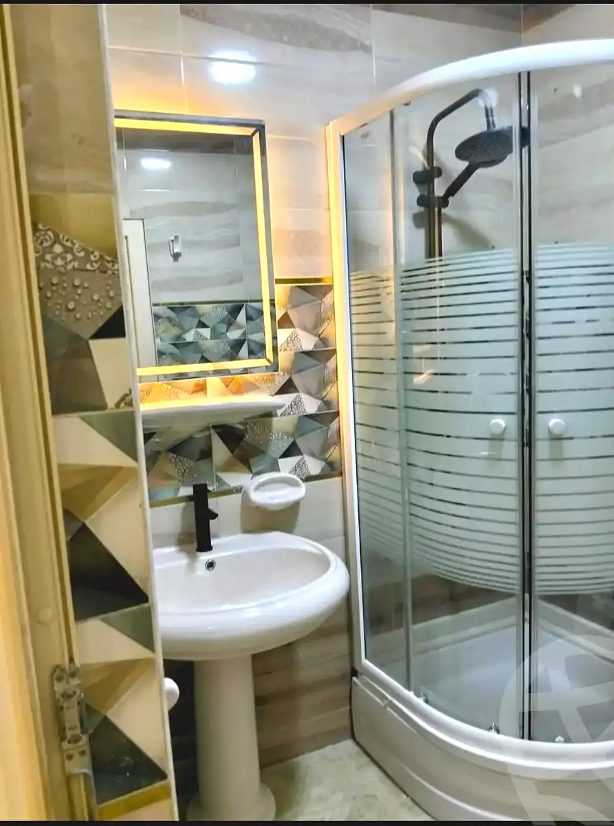 https://aqarmap.com.eg/ar/listing/7160805-for-sale-alexandria-al-agamy-bw-ywsf