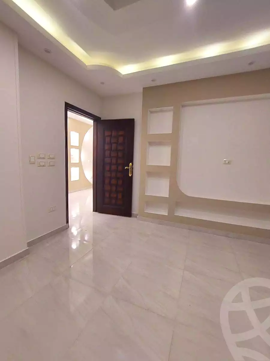 https://aqarmap.com.eg/ar/listing/7160943-for-sale-cairo-helwan-helwan-el-sharkeya-saleh-sobhy-st