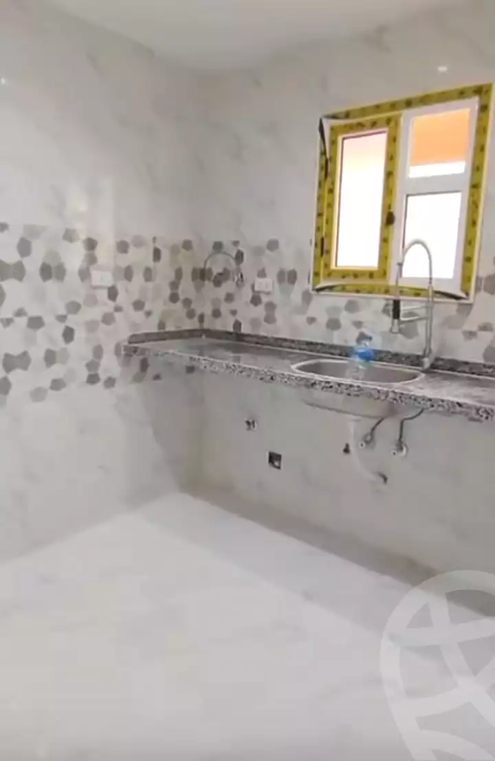 https://aqarmap.com.eg/ar/listing/7161066-for-sale-alexandria-al-agamy-el-hanouvel