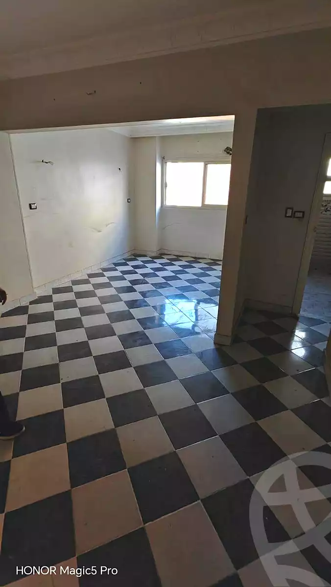https://aqarmap.com.eg/en/listing/7161618-for-sale-cairo-helwan-helwan-el-sharkeya-mostafa-safwat-st