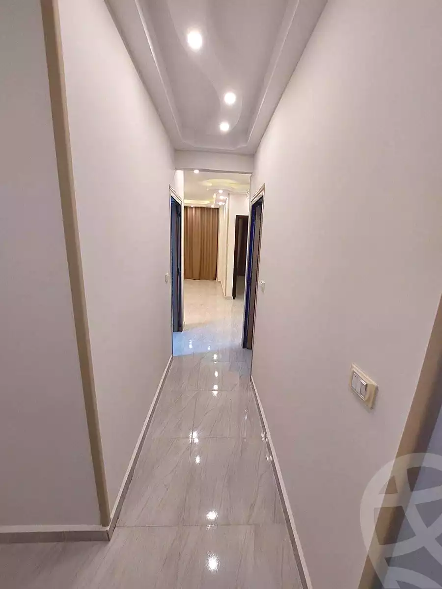 https://aqarmap.com.eg/ar/listing/7161643-for-sale-cairo-helwan-helwan-el-sharkeya-saleh-sobhy-st