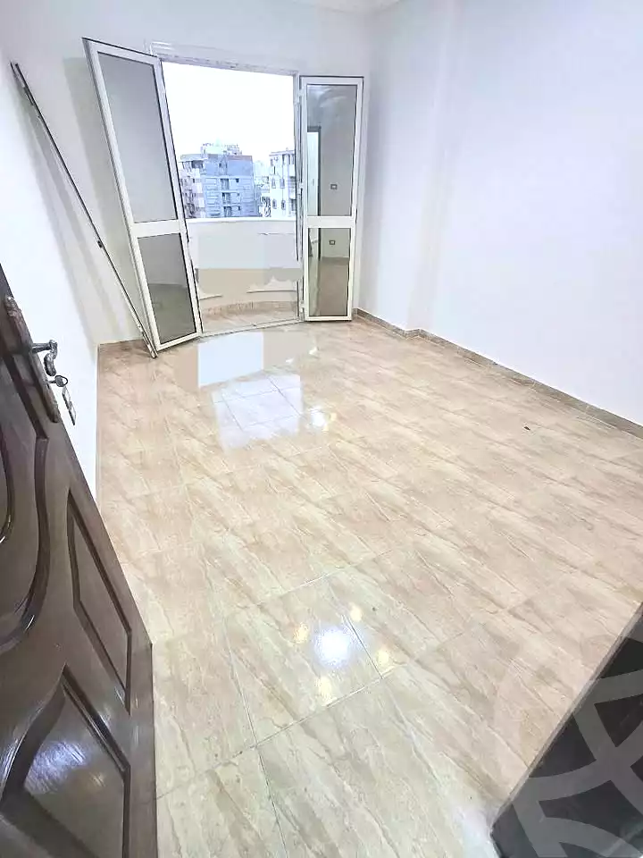 https://aqarmap.com.eg/ar/listing/7161841-for-sale-alexandria-el-asafra-shr-45