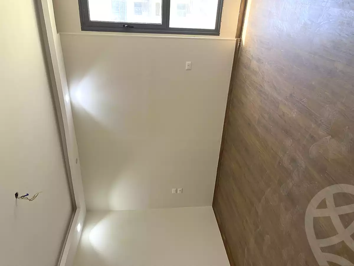 https://aqarmap.com.eg/en/listing/6935500-for-sale-cairo-new-cairo-compounds-dh-ykwn-2-ryzydns-styl-hwm
