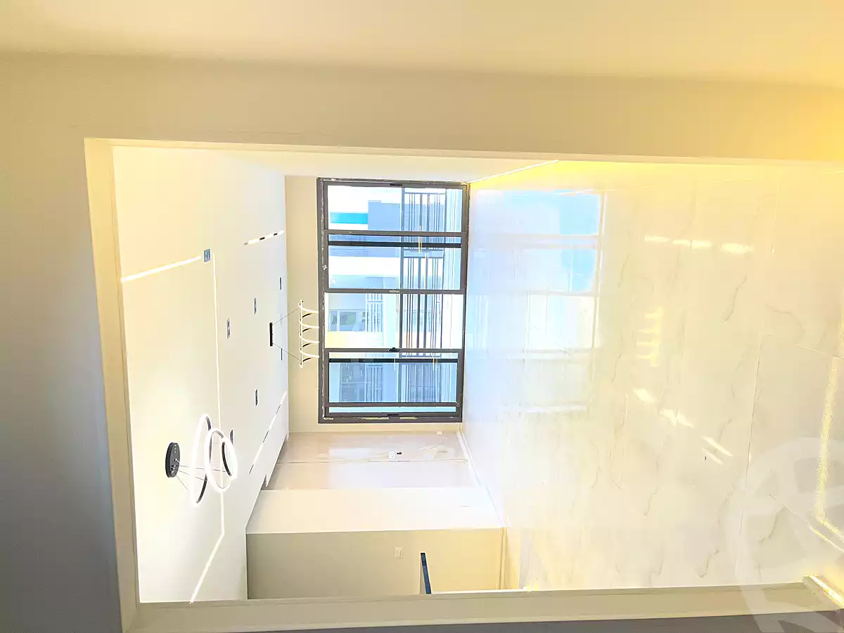 https://aqarmap.com.eg/en/listing/6935500-for-sale-cairo-new-cairo-compounds-dh-ykwn-2-ryzydns-styl-hwm