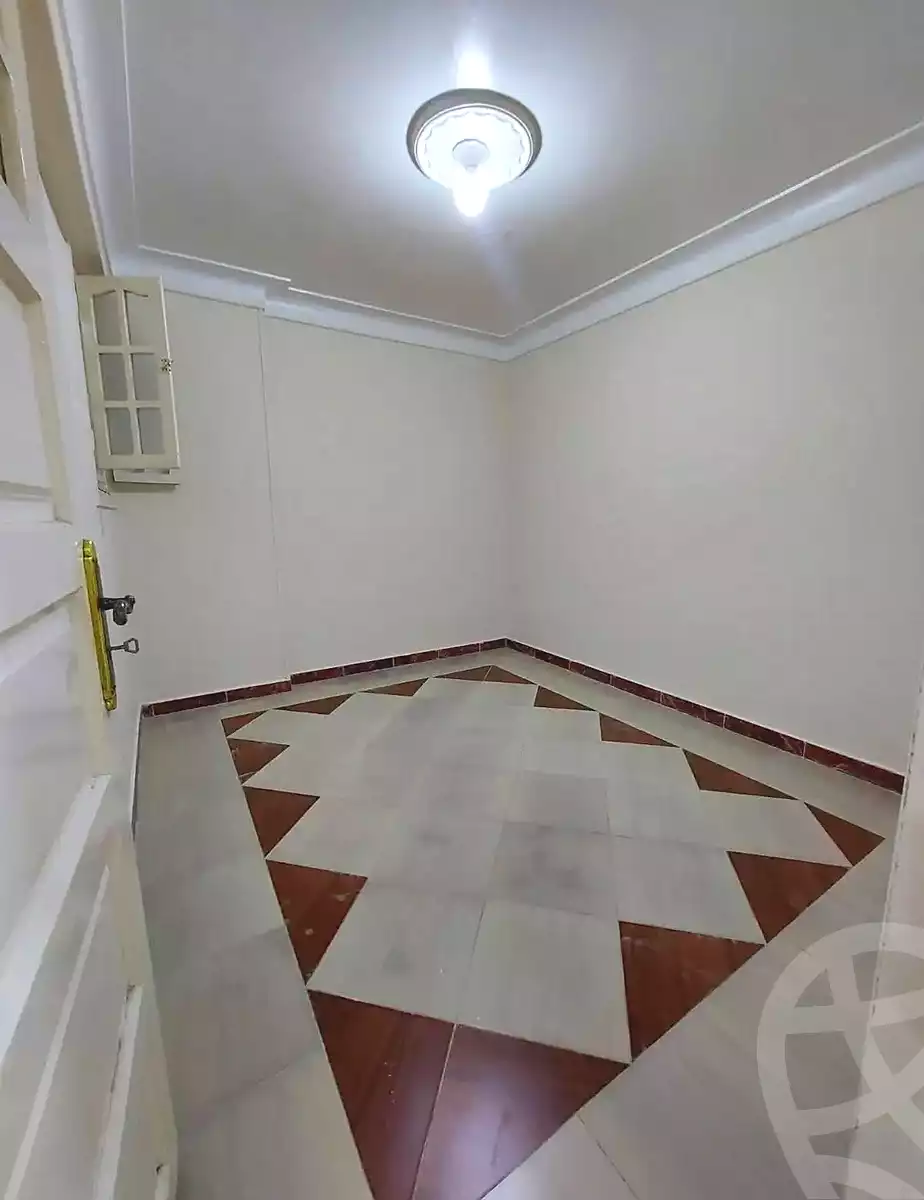https://aqarmap.com.eg/en/listing/7163370-for-sale-alexandria-lsywf-shamaa