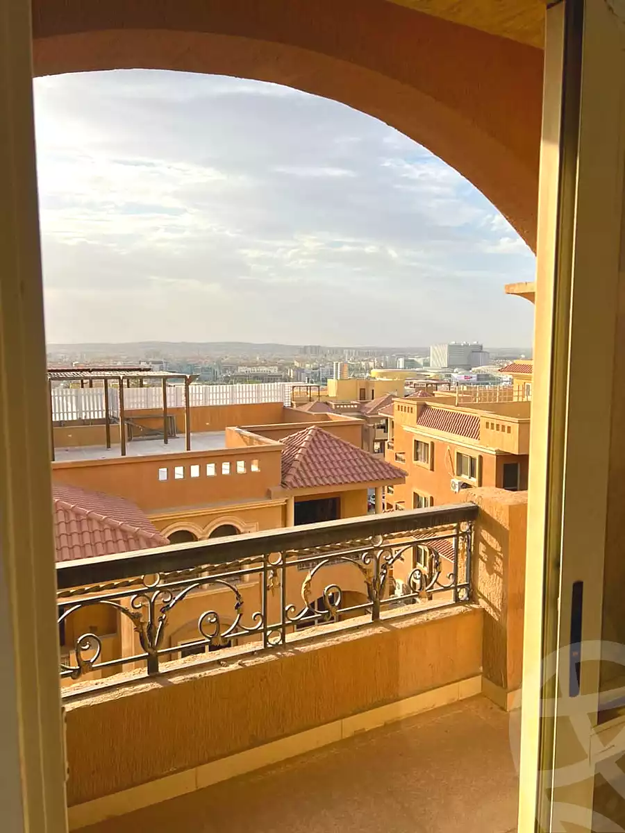 https://aqarmap.com.eg/en/listing/7163760-for-sale-cairo-el-sheikh-zayed-city-compounds-el-khamayel