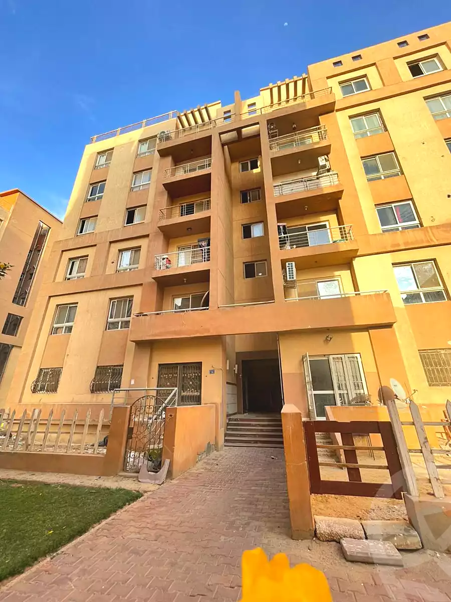 https://aqarmap.com.eg/ar/listing/7163891-for-sale-cairo-6th-of-october-compounds-pyramids-walk