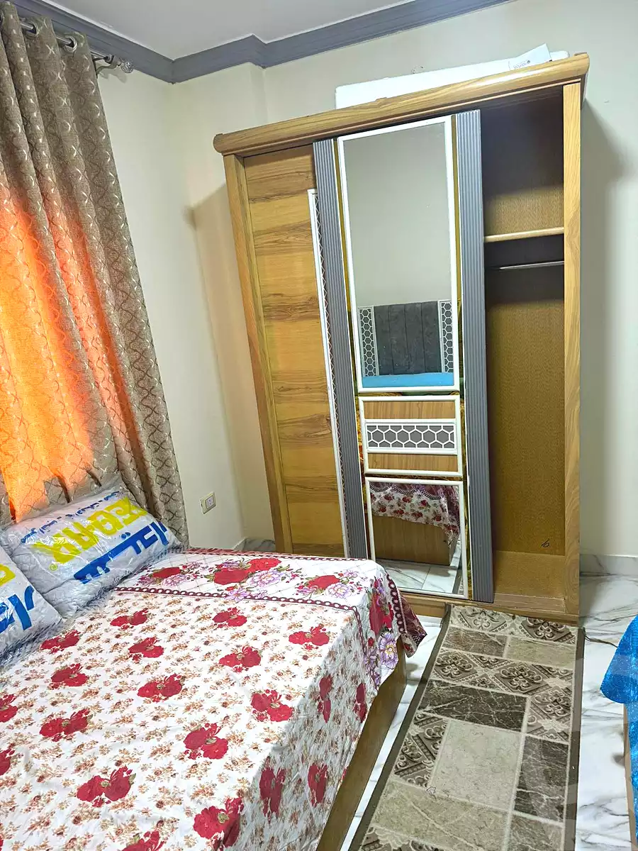 https://aqarmap.com.eg/ar/listing/7163897-for-rent-cairo-6th-of-october-el-ahyaa-neighborhood-2nd-divided-from-al-kafrawei-st