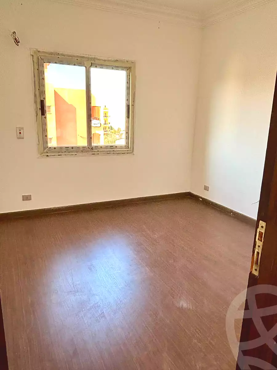 https://aqarmap.com.eg/ar/listing/7163929-for-sale-cairo-6th-of-october-compounds-dream-land-flower-resort