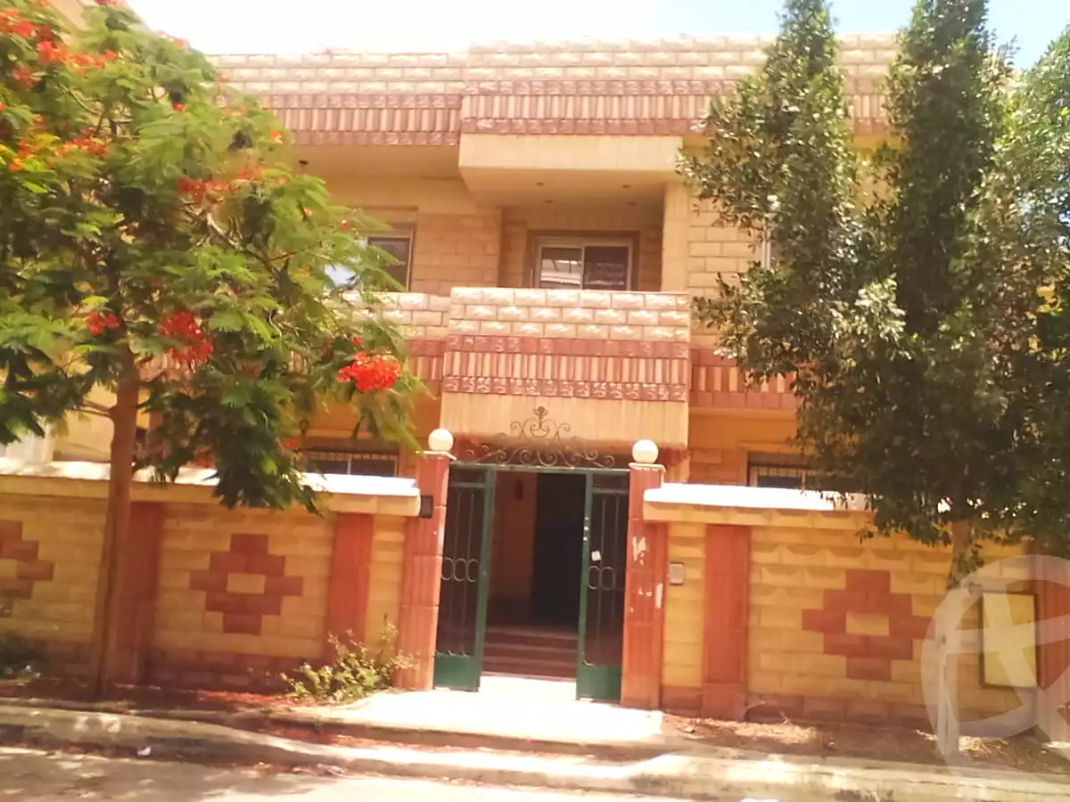 https://aqarmap.com.eg/ar/listing/7164333-for-sale-cairo-6th-of-october-el-ahyaa-neighborhood-7th-ali-ibn-abi-talib-st