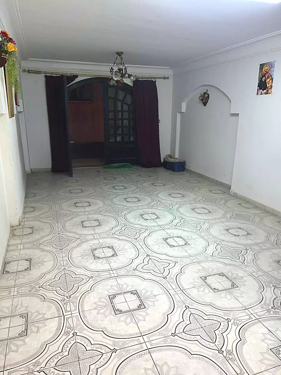 https://aqarmap.com.eg/ar/listing/7164901-for-sale-alexandria-sydy-bshr-sydy-bshr-bhry-shr-khld-bn-lwlyd
