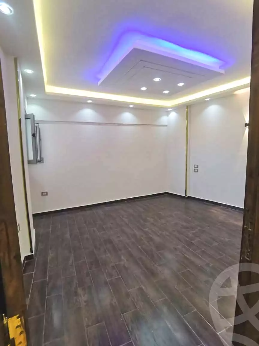 https://aqarmap.com.eg/ar/listing/7165091-for-sale-alexandria-sydy-bshr-sydy-bshr-bhry-shr-mhmwd-l-yswy