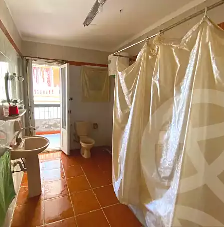 https://aqarmap.com.eg/en/listing/7165404-for-sale-alexandria-al-agamy-lbytsh-zayed-st