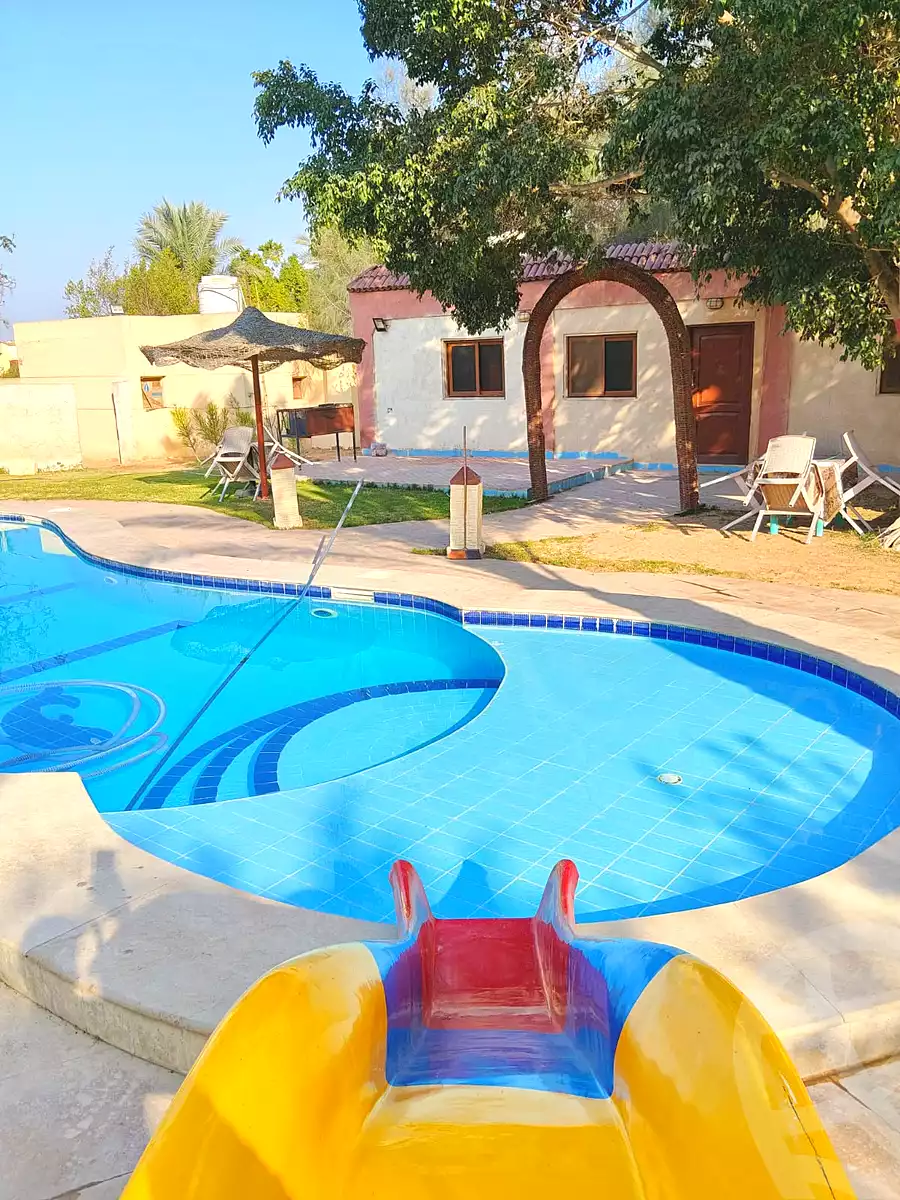 https://aqarmap.com.eg/ar/listing/7165541-for-rent-cairo-el-sheikh-zayed-city-alex-cairo-desert-road-kmbwnd-fy-tryq-skndry-lshrwy