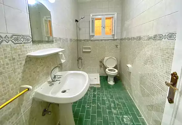 https://aqarmap.com.eg/ar/listing/7165793-for-rent-alexandria-al-agamy-lbytsh-el-hanafeya-st