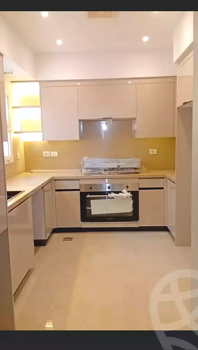 https://aqarmap.com.eg/en/listing/7165569-for-rent-cairo-new-cairo-compounds-hyde-park-centre-ville-hyde-park