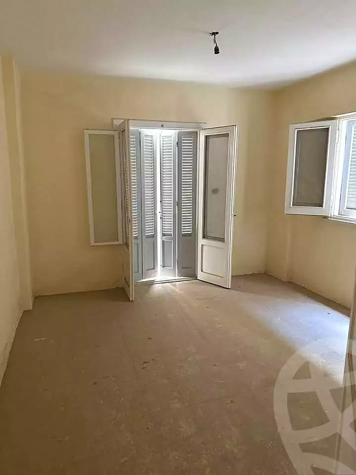 https://aqarmap.com.eg/ar/listing/7165925-for-sale-alexandria-al-agamy-el-hanouvel-radwan-st