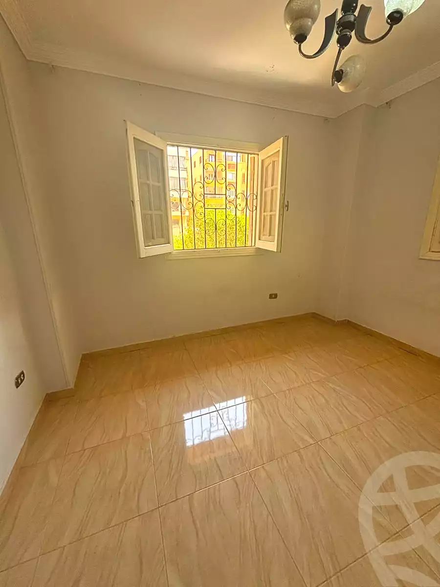 https://aqarmap.com.eg/ar/listing/7165951-for-sale-cairo-6th-of-october-el-ahyaa-neighborhood-1st-nabil-el-sherbini-st