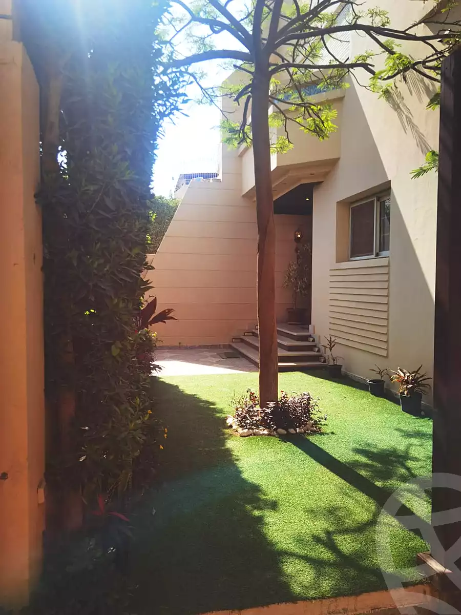 https://aqarmap.com.eg/en/listing/7166147-for-sale-cairo-new-cairo-compounds-golden-heights-1