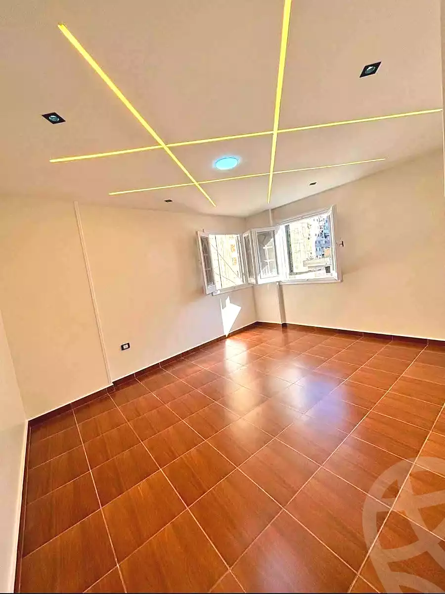 https://aqarmap.com.eg/en/listing/7166883-for-sale-alexandria-miami-street-56
