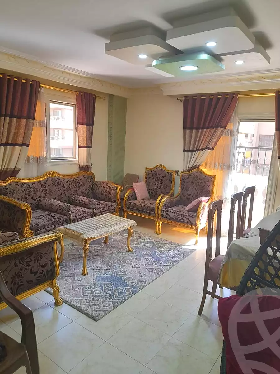 https://aqarmap.com.eg/ar/listing/7120931-for-sale-cairo-6th-of-october-el-ahyaa-neighborhood-2nd-divided-from-al-kafrawei-st