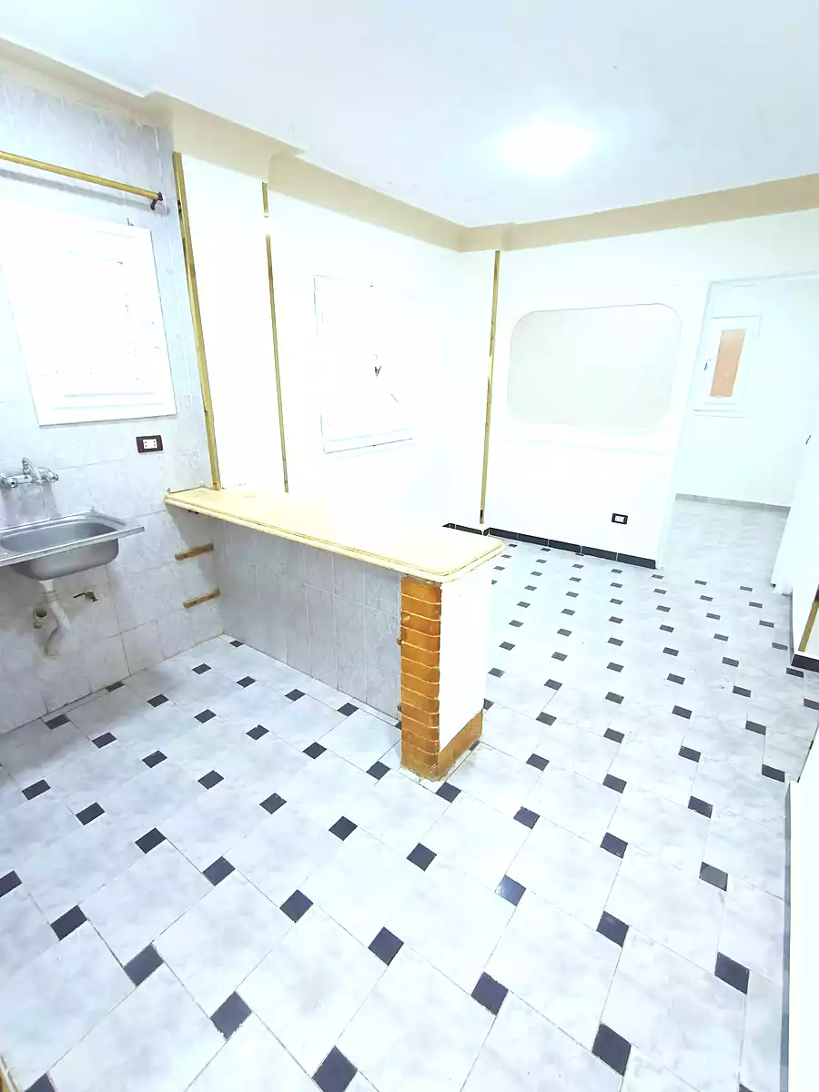 https://aqarmap.com.eg/en/listing/7167008-for-sale-alexandria-al-agamy