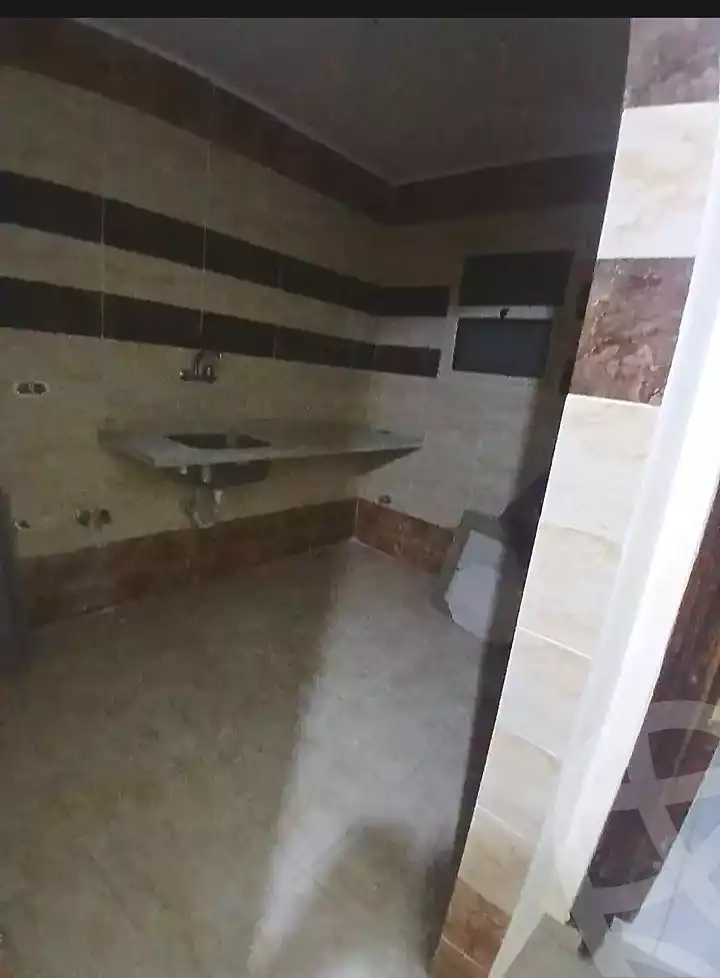 https://aqarmap.com.eg/en/listing/7167110-for-sale-alexandria-ganaklis-shr-mrtdy-bsh