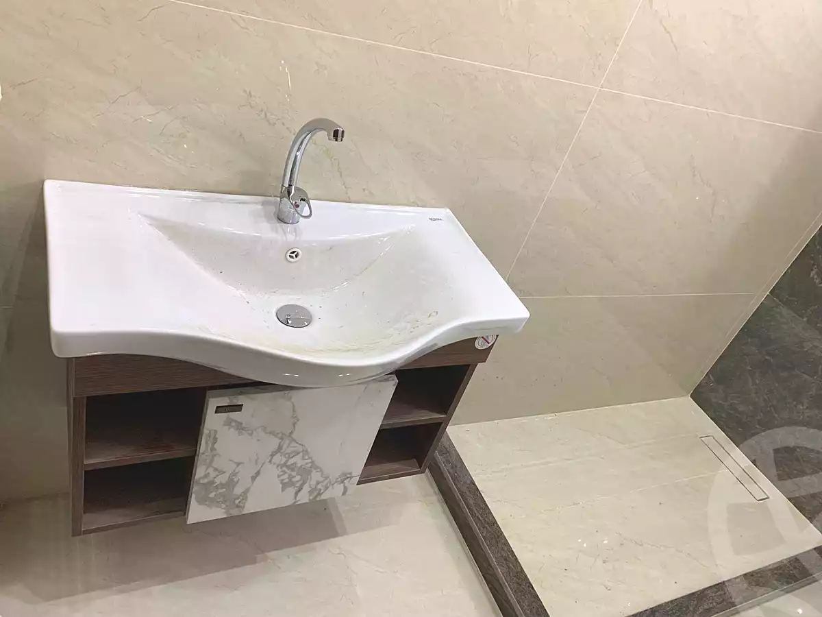 https://aqarmap.com.eg/ar/listing/7167583-for-sale-cairo-new-cairo-compounds-kmbwnd-ldf-lwtny