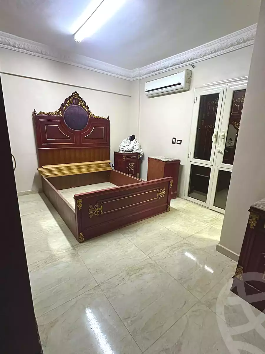 https://aqarmap.com.eg/en/listing/7167708-for-sale-cairo-6th-of-october-el-ahyaa-neighborhood-3rd-al-hay-al-thalith-st