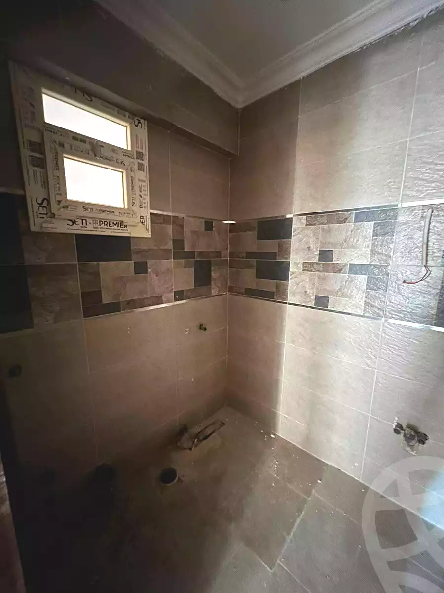 https://aqarmap.com.eg/ar/listing/7167747-for-sale-alexandria-moharram-bey-kanal-al-mahmoudeya-al-bahri-st
