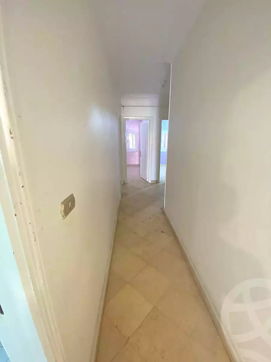 https://aqarmap.com.eg/ar/listing/7167818-for-sale-cairo-6th-of-october-el-ahyaa-neighborhood-2nd-divided-from-al-kafrawei-st